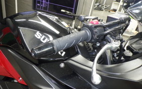 SUZUKI GSX250RA 2018