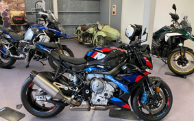 BMW M1000R 2023 0E81