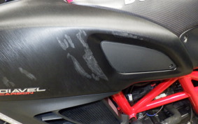 DUCATI DIAVEL Carbon 2013