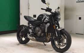 TRIUMPH TRIDENT 660 2023