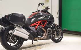 DUCATI DIAVEL Carbon 2013