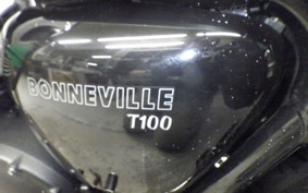 TRIUMPH BONNEVILLE T100 2021