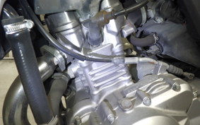 SUZUKI GSR250 2004