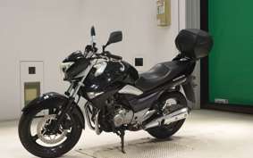 SUZUKI GSR250