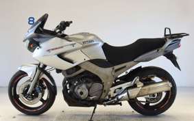 YAMAHA TDM900