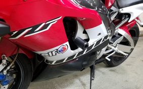 YAMAHA YZF-R1 1999 RN01