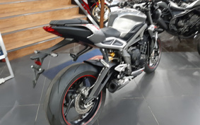 TRIUMPH  TRIUMPH  STREET  TRIPLE RS 2021 HDA554