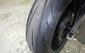 YAMAHA YZF-R7 2001