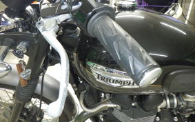 TRIUMPH BONNEVILLE T100 2011