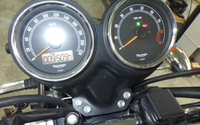 TRIUMPH BONNEVILLE T100 2011