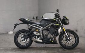 TRIUMPH  TRIUMPH  STREET  TRIPLE RS 2020 HDA554