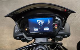 TRIUMPH STREET TRIPLE RS 2017 HDA464