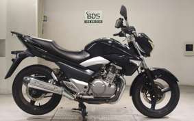 SUZUKI GSR250 2025