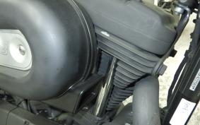 HARLEY XL883 2005