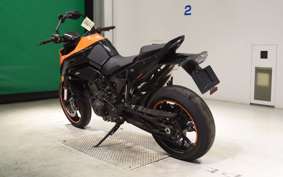 KTM 890 DUKE 2023