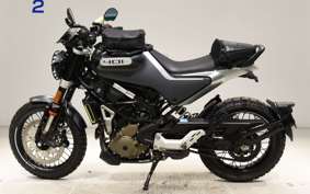 HUSQVARNA SVARTPILEN 401 2021