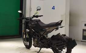 HUSQVARNA SVARTPILEN 401 2023