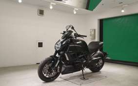 DUCATI DIAVEL 2013