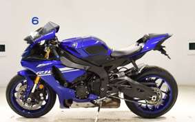 YAMAHA YZF-R1 2018