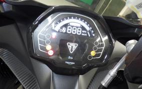 TRIUMPH DAYTONA 660 2025