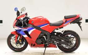 HONDA CBR600RR 2024 PC40