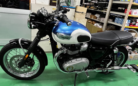 TRIUMPH TRIUMPH BONNEVILLE T100 2017 DAD70G