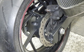 SUZUKI GSX-S750 2019
