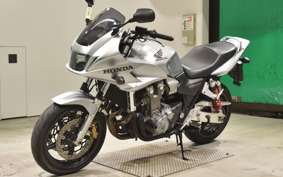 HONDA CB1300SB SUPER BOLDOR A 2006 SC54
