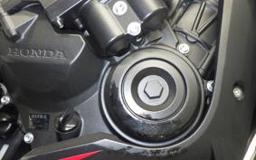 HONDA CBR650R E-Clutch 2025 RH17