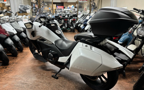 HONDA NM4 VULTUS -02 2017 RC82