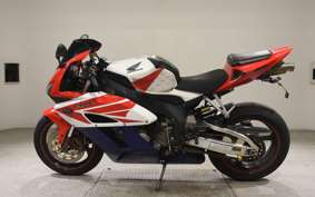 HONDA CBR1000RR 2005