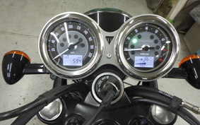 TRIUMPH BONNEVILLE T100 2025