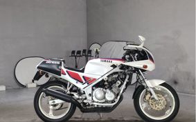 YAMAHA FZR250 2KR