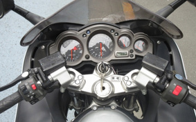 KAWASAKI ZZ1200 NINJA R 2002 20C001