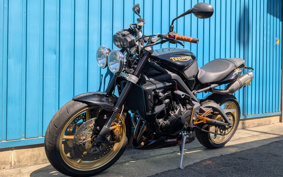 TRIUMPH STREET TRIPLE R 2010 TMD416