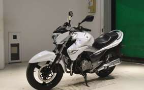 SUZUKI GSR250