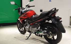 SUZUKI GSR250