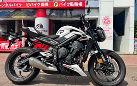 TRIUMPH TRIUMPH STREET TRIPLE R 2023 HDA604
