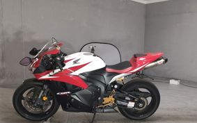 HONDA CBR600RR PC40