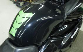 SUZUKI GSR250F