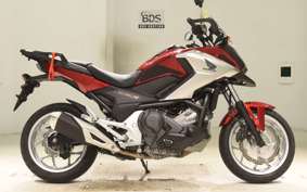 HONDA NC750X A 2017 RC90
