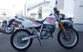 SUZUKI DR250 R SJ45A
