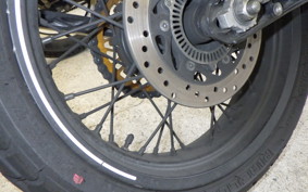 HUSQVARNA SVARTPILEN 125