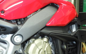 DUCATI STREETFIGHTER V4 S 2025