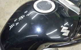 SUZUKI GSR250 2025