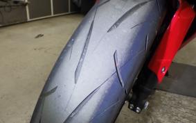 HONDA CBR650R E-Clutch 2025 RH17