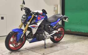 BMW F900R 2025