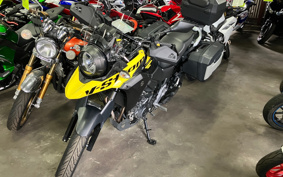 SUZUKI STROM 250 DS11A