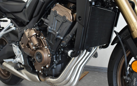 HONDA CB650R E-Clutch 2024 RH17