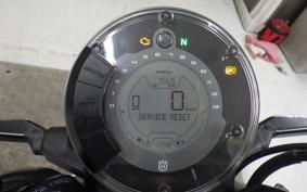 HUSQVARNA SVARTPILEN 125 2023